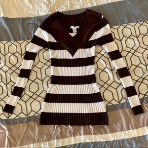 Love By Design striped long sleeve v-neck